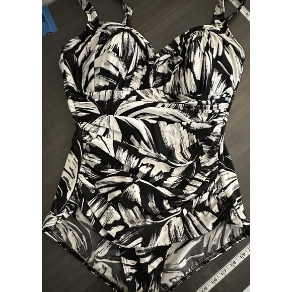 Miraclesuit Silver Show Arianna One Piece Swimsuit Black Sz 12 Vacation Beachy - Picture 2 of 6
